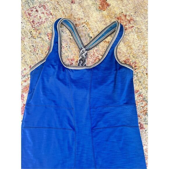 Lolë top   - Picture 3 of 6